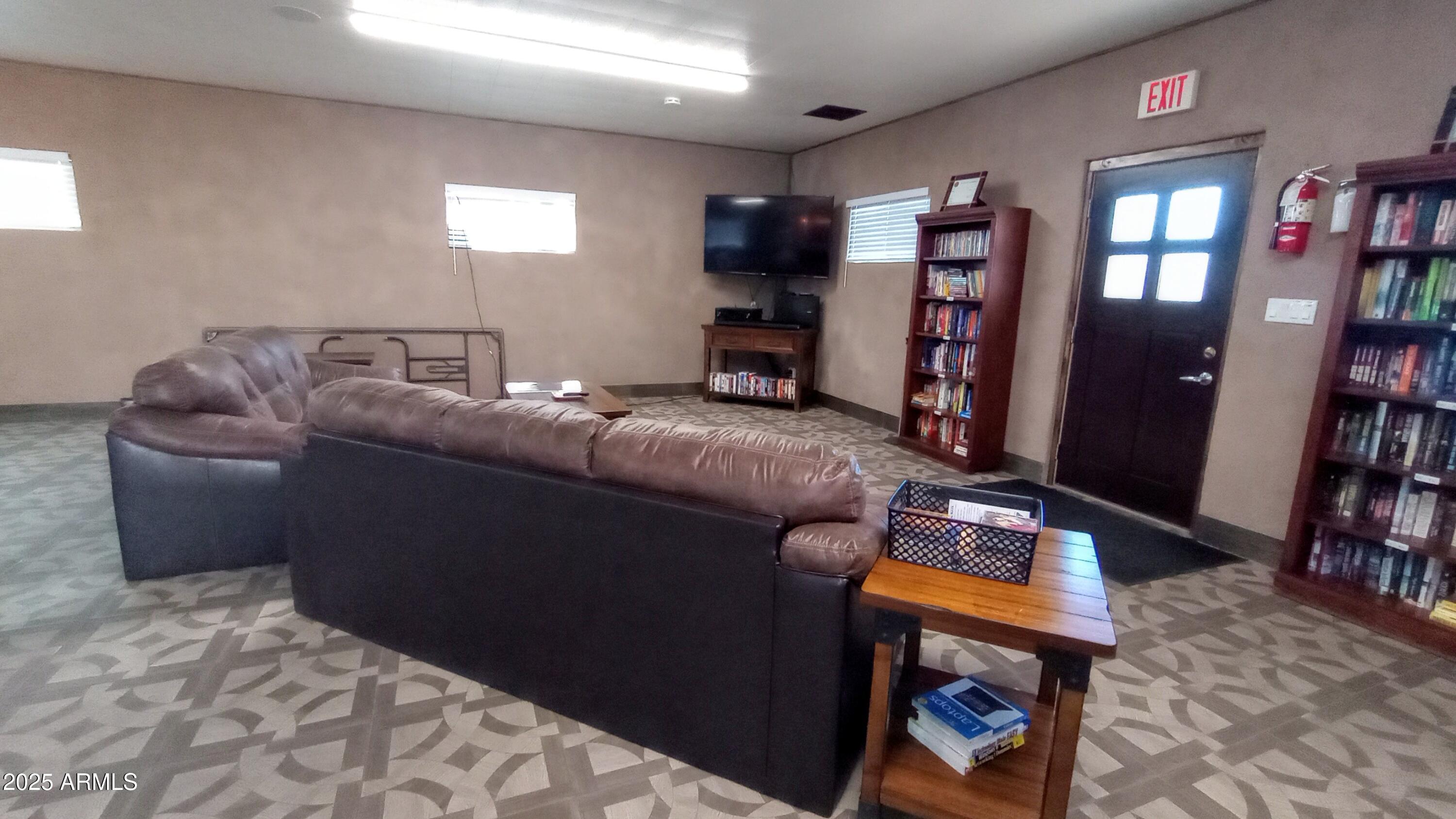 269 North Winchester Road, Unit 2 Apache Junction, AZ 85119 - Photo 29 of 36 a room with furniture