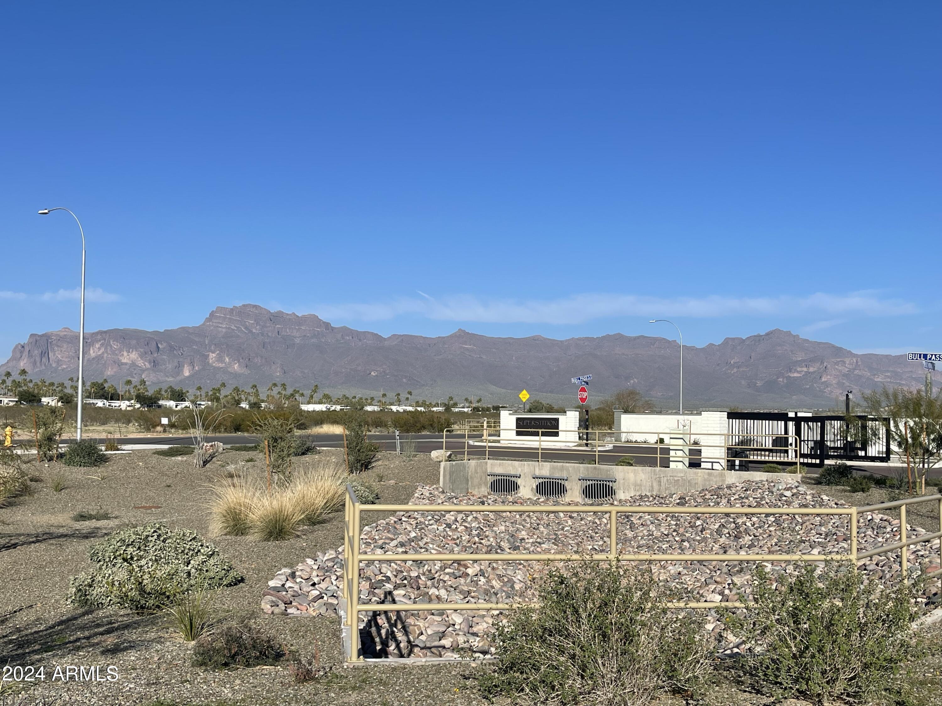 4559 South Siphon Draw Road Apache Junction, AZ 85119 - Photo 11 of 16 Community Entrance