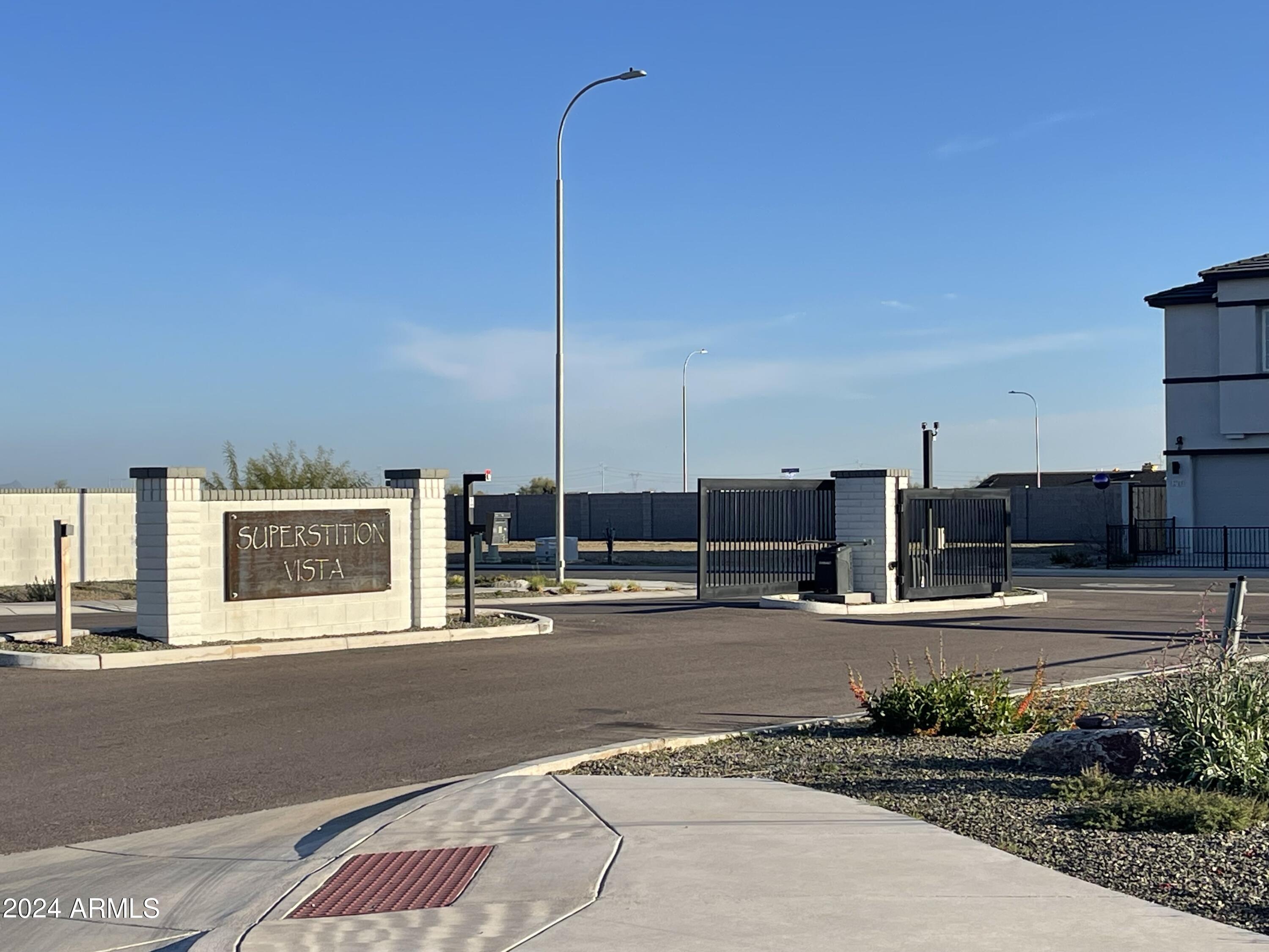 4559 South Siphon Draw Road Apache Junction, AZ 85119 - Photo 12 of 16 Gated Entrance