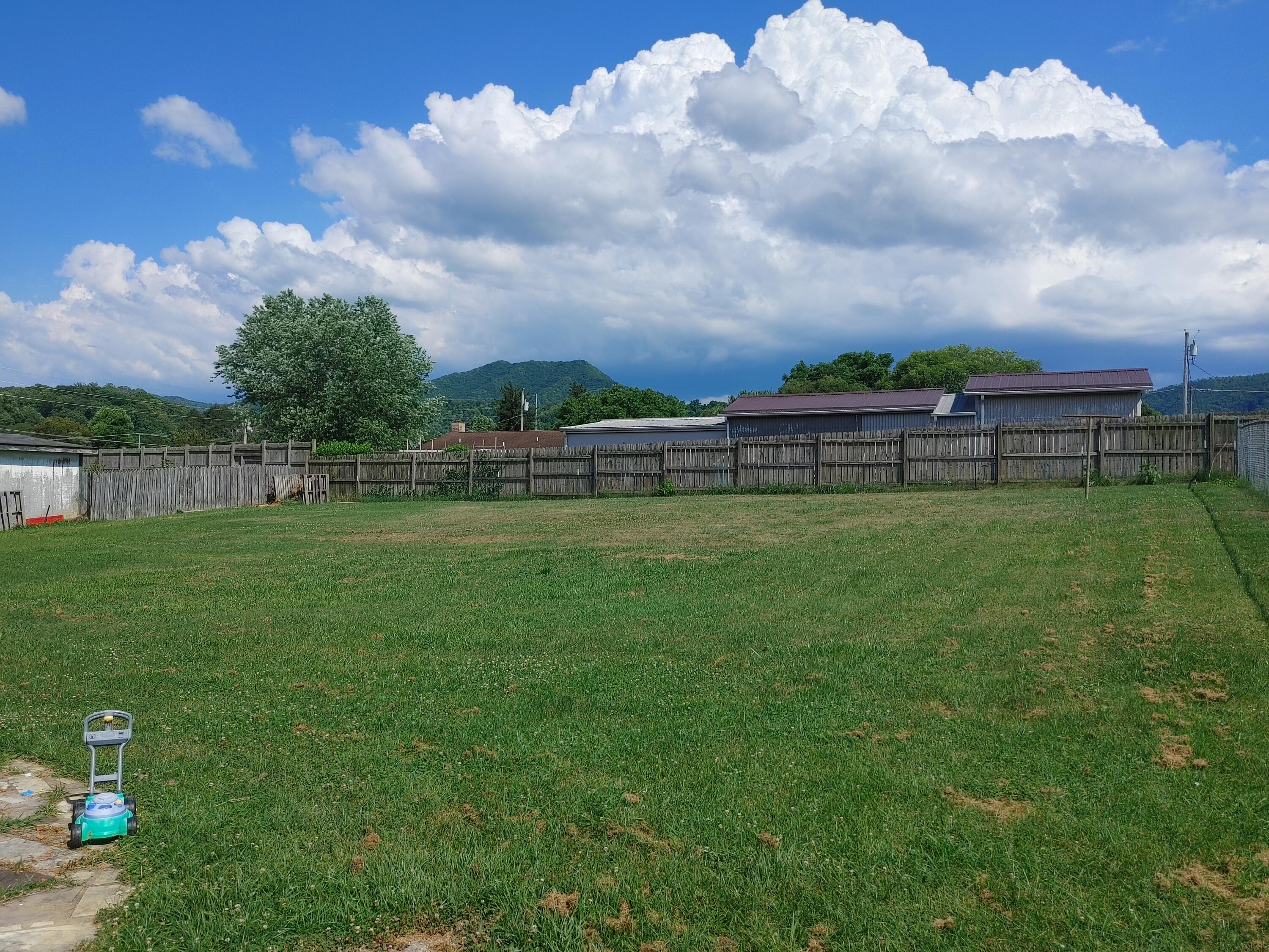 117 Coal Chute Road Elizabethton, TN 37643 - Photo 30 of 35 0621211623_HDR