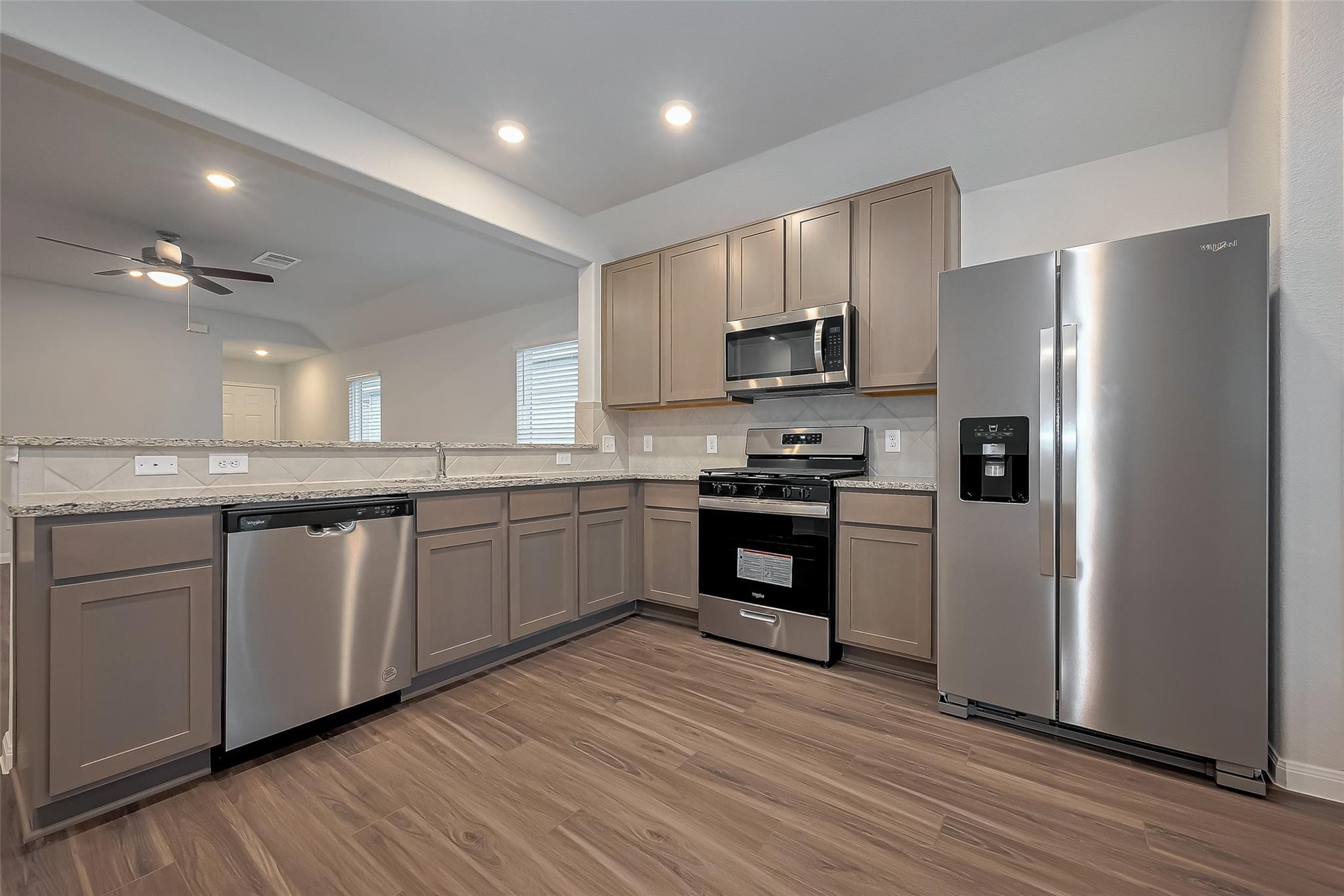 13625 Goldeye Drive Conroe, TX 77384 - Photo 11 of 38