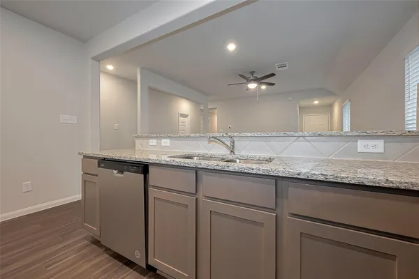 $1,700 | 13625 Goldeye Drive, Conroe, TX 77384