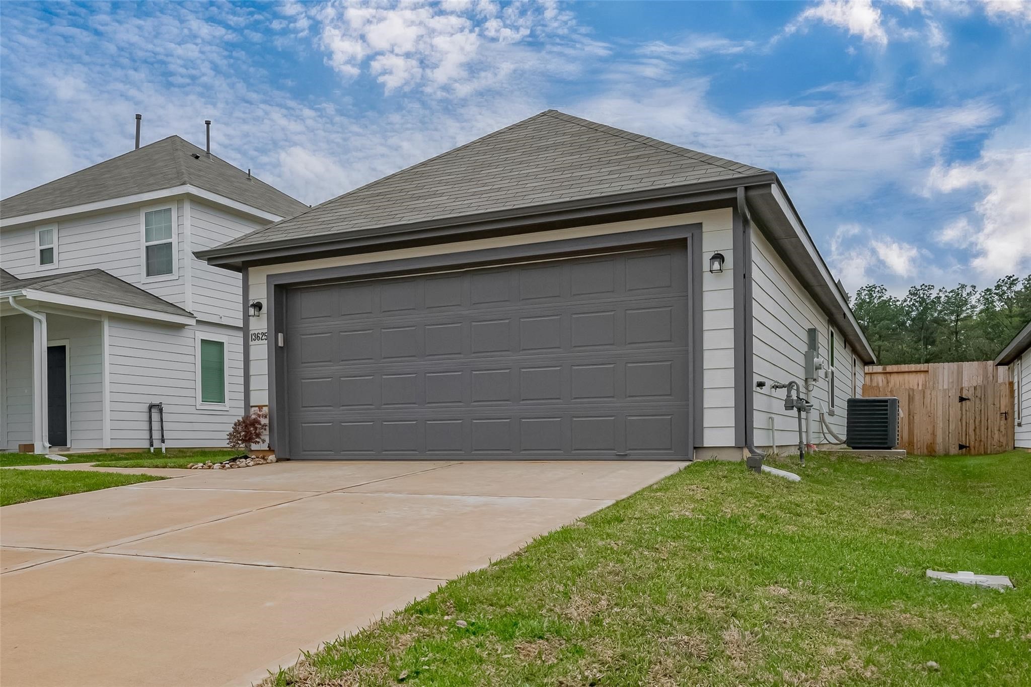 13625 Goldeye Drive Conroe, TX 77384 - Photo 3 of 38