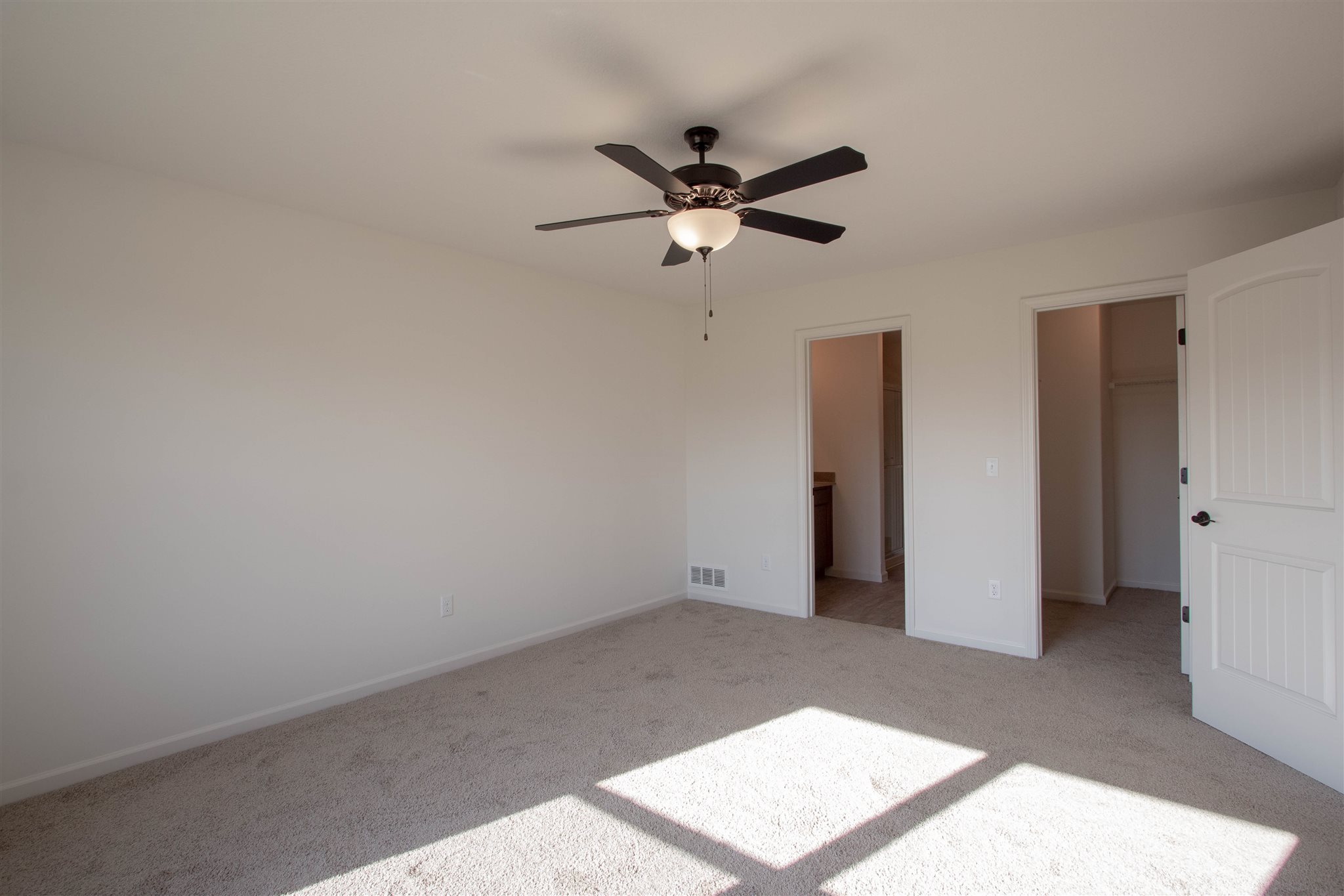 2245 Blue Spring Run Fort Wayne, IN 46808 - Photo 14 of 28 Gallery Image 14