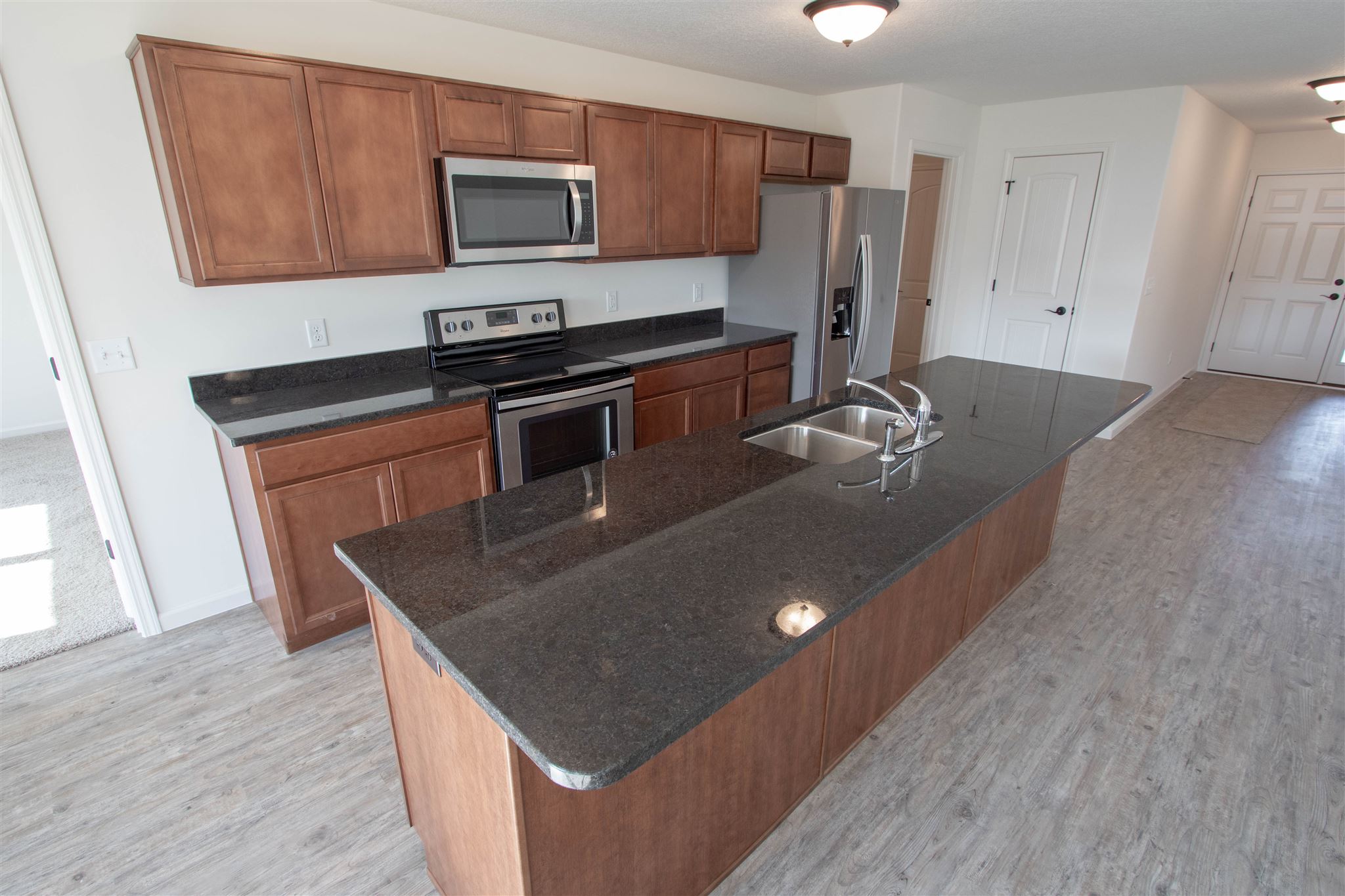 2245 Blue Spring Run Fort Wayne, IN 46808 - Photo 4 of 28 Gallery Image 4
