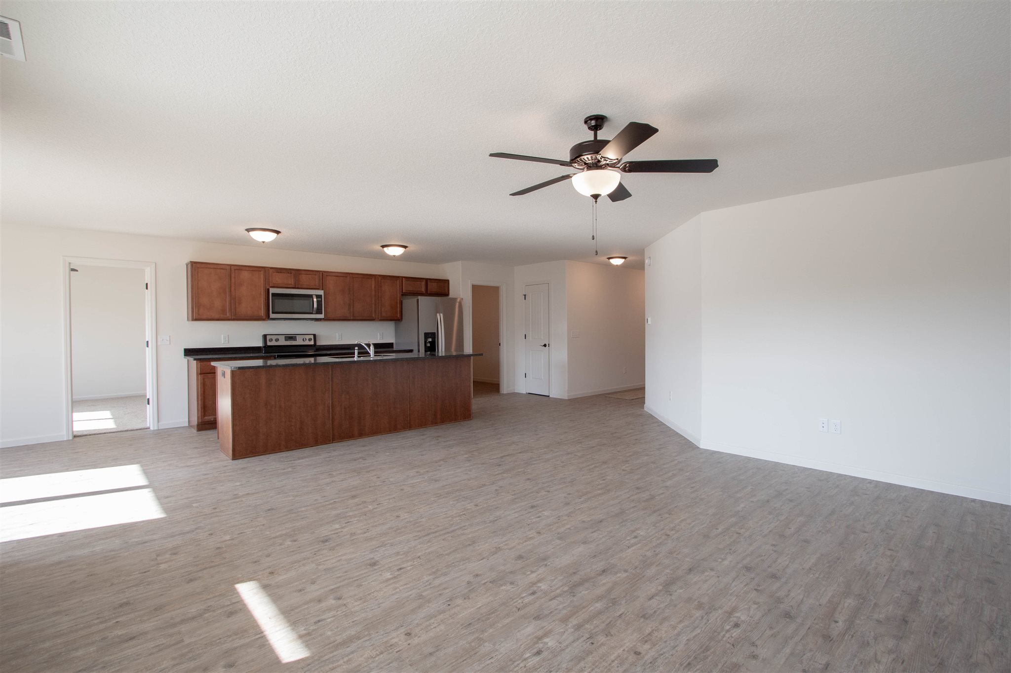 2245 Blue Spring Run Fort Wayne, IN 46808 - Photo 7 of 28 Gallery Image 7