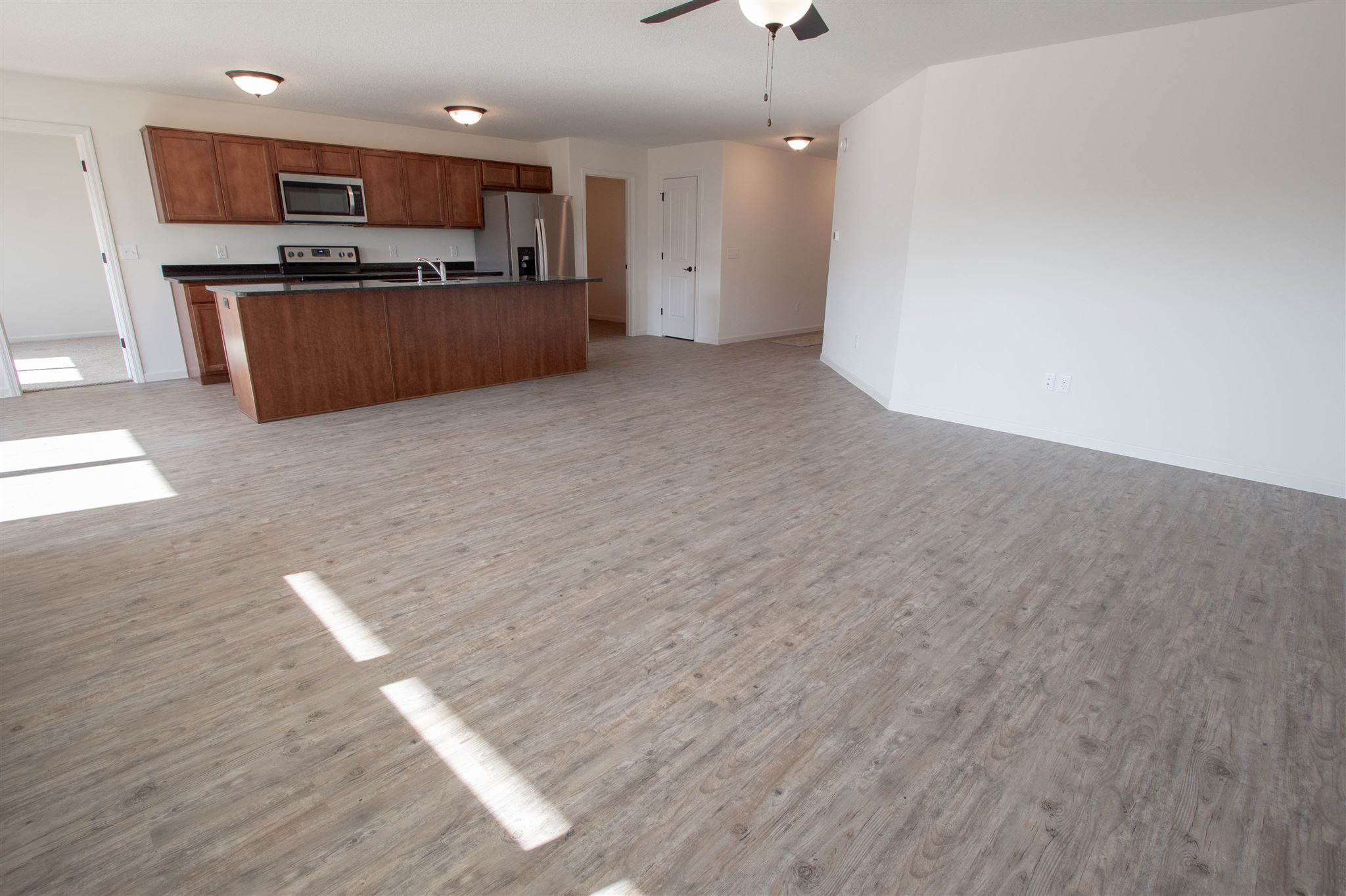 2245 Blue Spring Run Fort Wayne, IN 46808 - Photo 8 of 28 Gallery Image 8