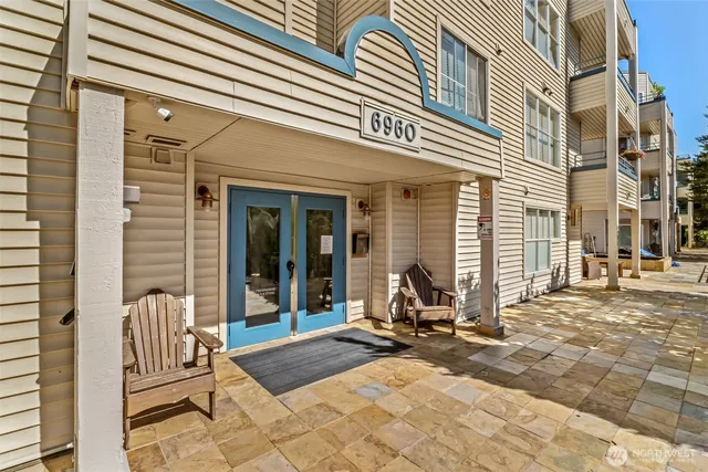 $300,000 | 6960 California Avenue Southwest, Unit A106, Seattle, WA 98136