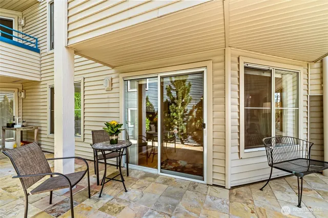 $300,000 | 6960 California Avenue Southwest, Unit A106, Seattle, WA 98136