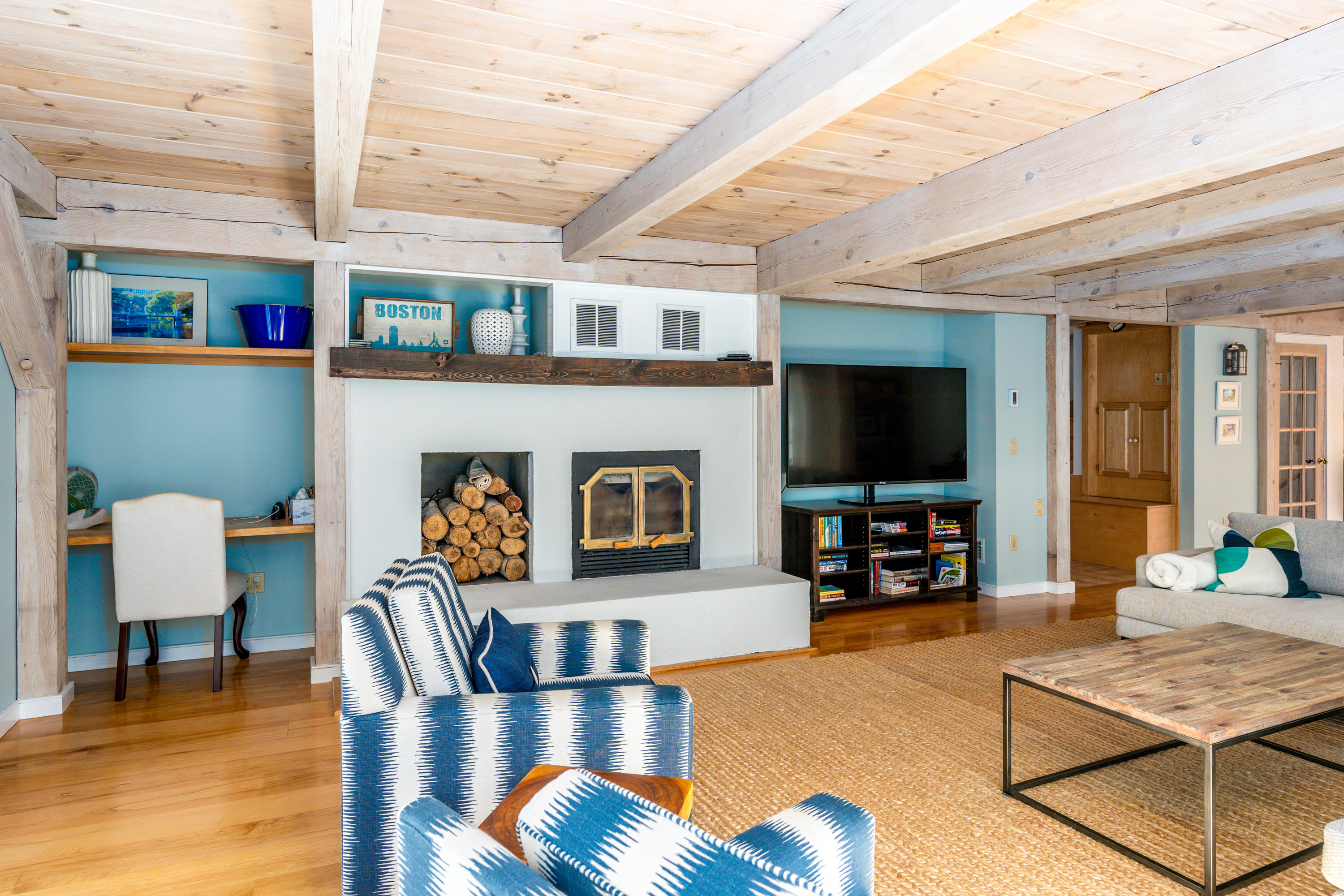 60 Woodlot Road Wellfleet, MA 02667 - Photo 10 of 39 livroom4