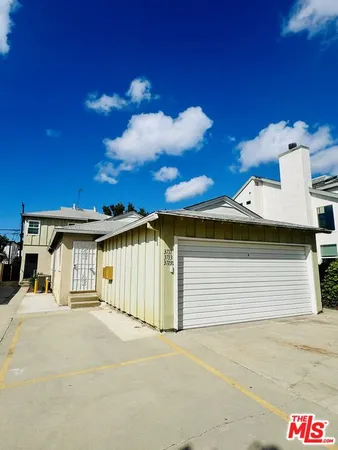 $2,900 | 3713 1/2 Selby Avenue, Los Angeles, CA 90034