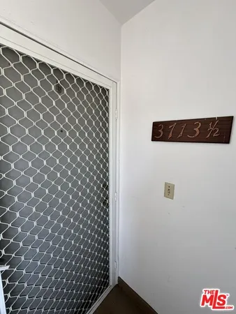 $2,900 | 3713 1/2 Selby Avenue, Los Angeles, CA 90034