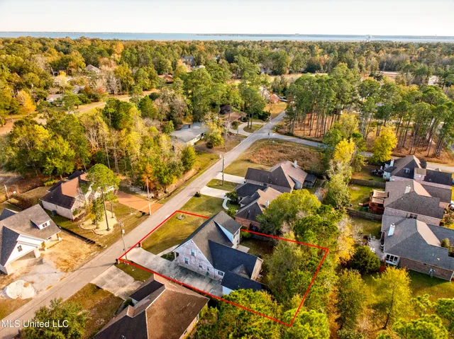 $335,000 | 6516 Koula Drive, Diamondhead, MS 39525