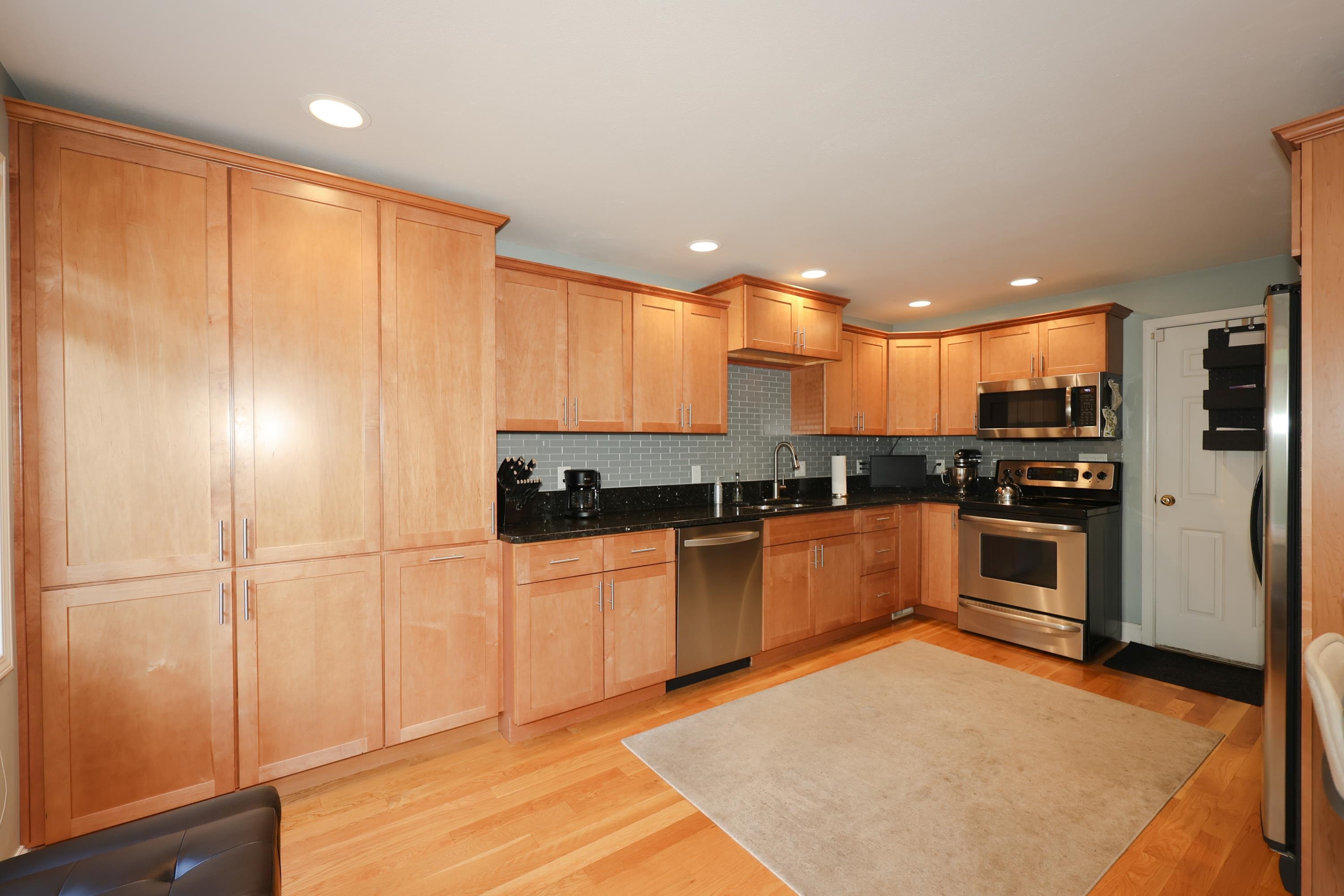 170 Chase Way Manchester, NH 03104 - Photo 23 of 30