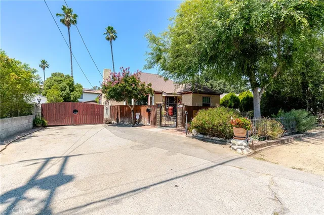 $925,000 | 2707 North Windsor Avenue, Pasadena, CA 91001