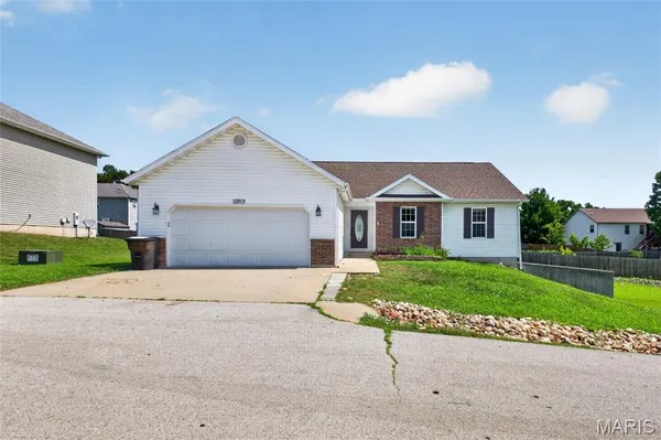 $299,400 | 22953 Revelation Road, Waynesville, MO 65583