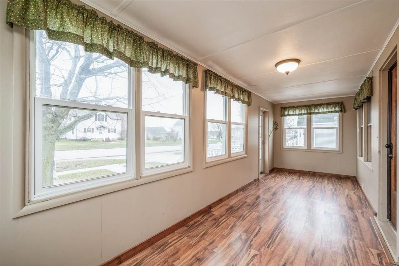 205 5th Avenue Keystone, IA 52249 - Photo 4 of 37 Gallery Image 4