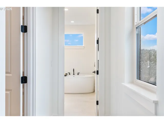 $1,124,000 | 4945 North Adams Court, Camas, WA 98607