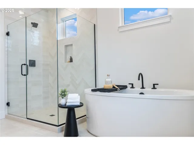 $1,124,000 | 4945 North Adams Court, Camas, WA 98607