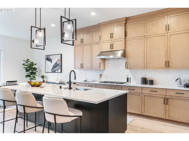 $1,124,000 | 4945 North Adams Court, Camas, WA 98607