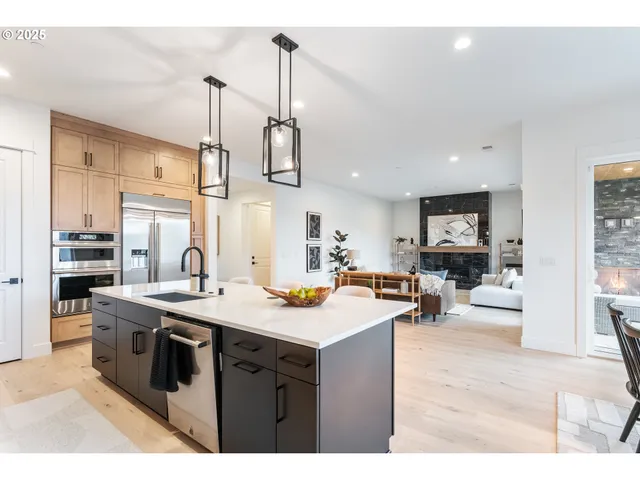 $1,124,000 | 4945 North Adams Court, Camas, WA 98607