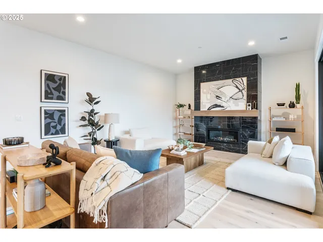 $1,124,000 | 4945 North Adams Court, Camas, WA 98607