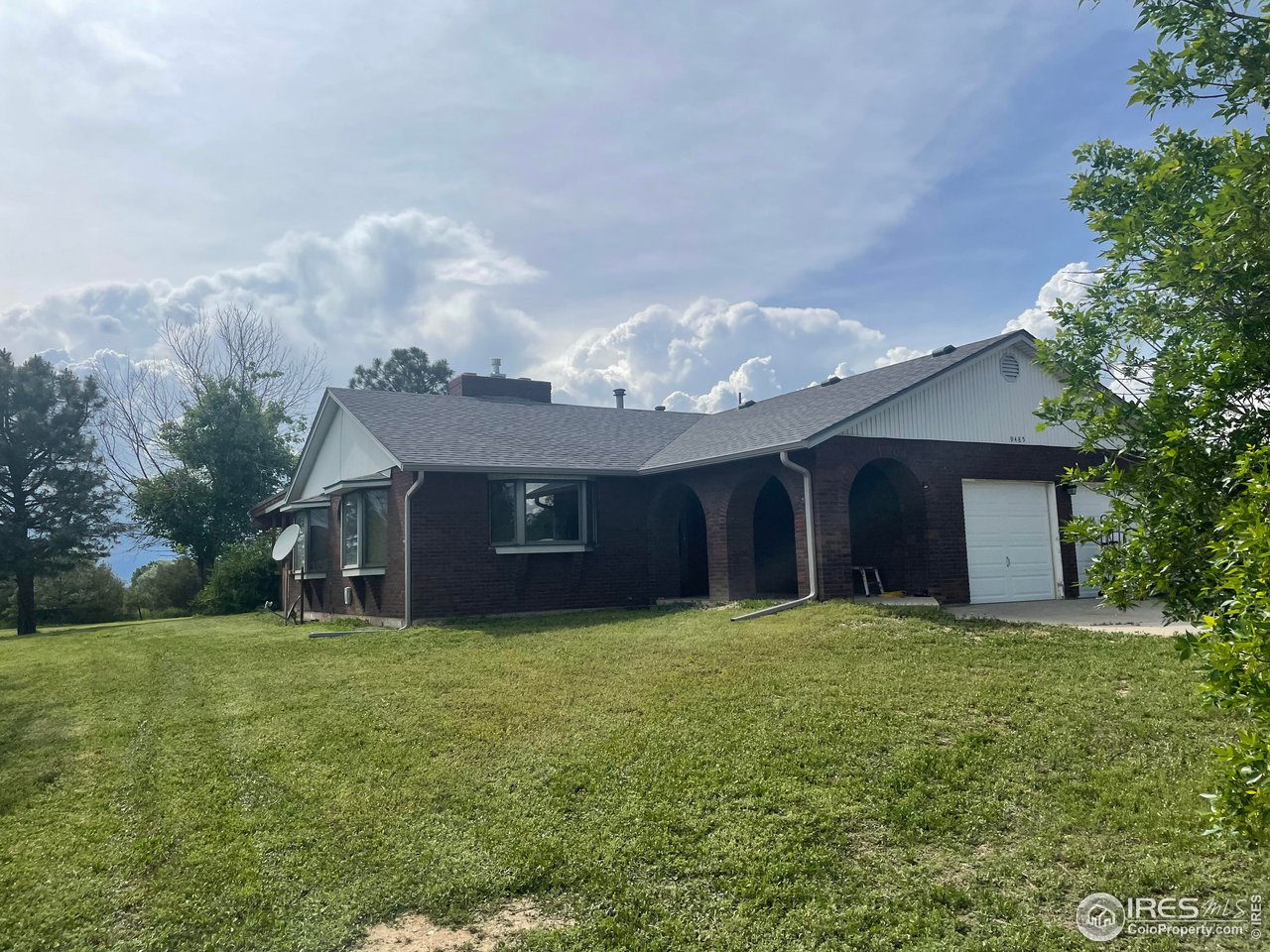 Low maintenance Brick with Vinyl