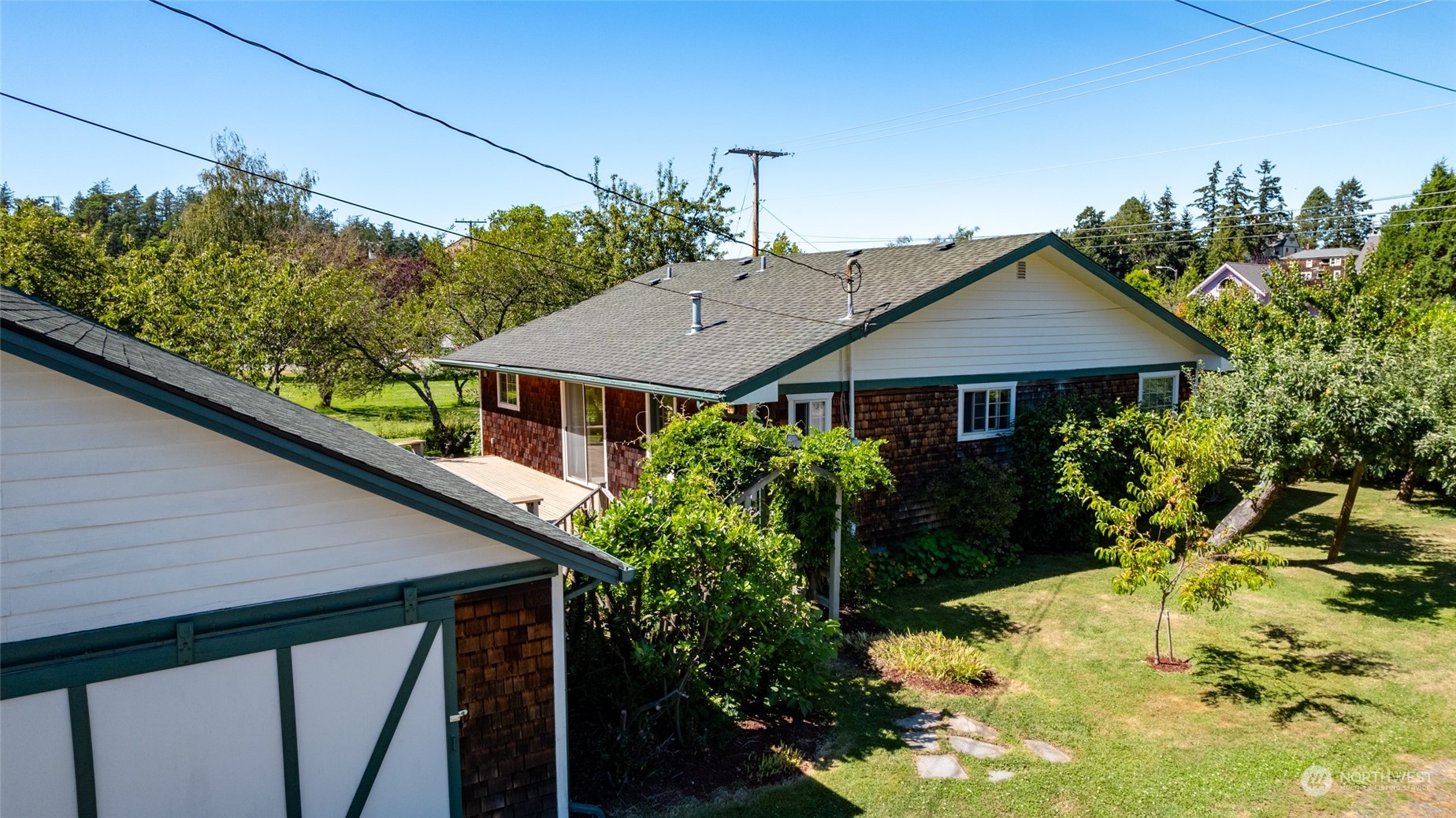 314 Caledonia Street La Conner, WA 98257 - Photo 15 of 34