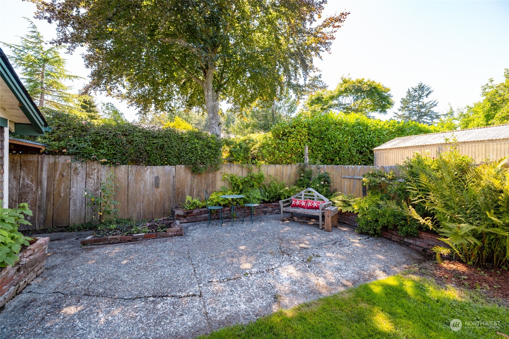314 Caledonia Street La Conner, WA 98257 - Photo 10 of 34