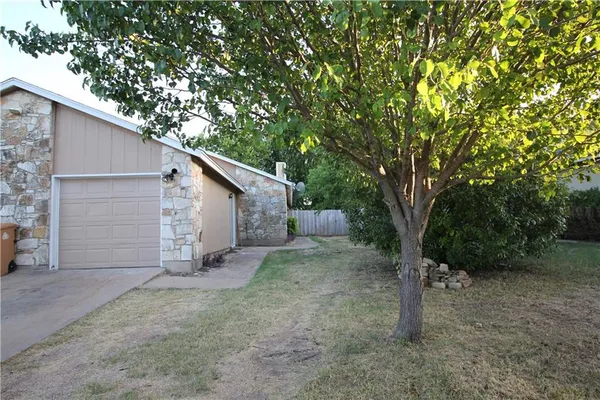 $1,395 | 11414 Ptarmigan Drive, Austin, TX 78758