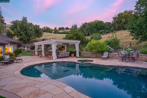 $2,494,800 | 1088 Yorkshire Place, Danville, CA 94506
