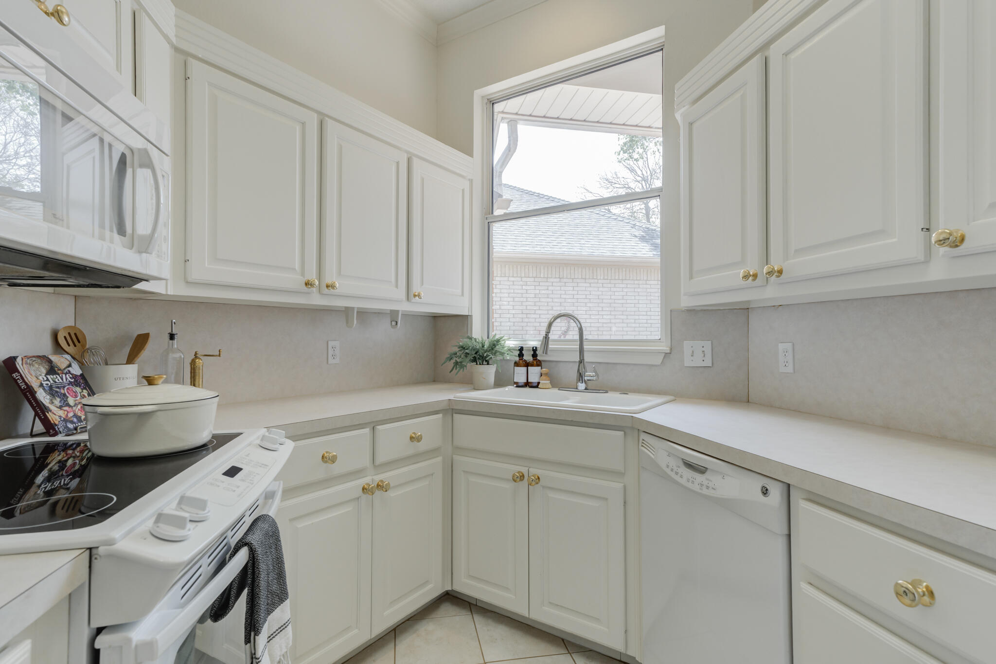 6901 Freeport Avenue Lubbock, TX 79424 - Photo 13 of 39 DSC04622_3_4
