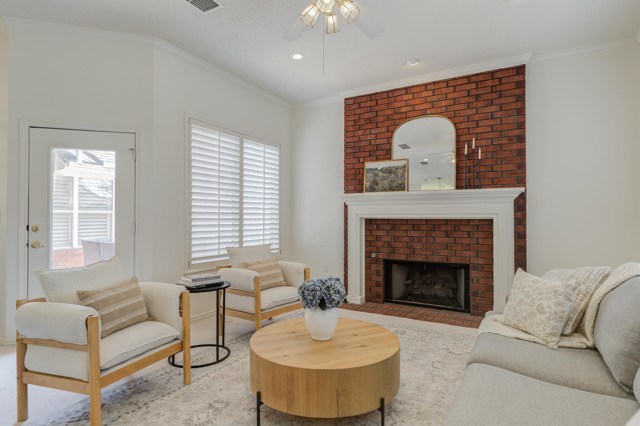6901 Freeport Avenue Lubbock, TX 79424 - Photo 5 of 39 DSC04571_2_3