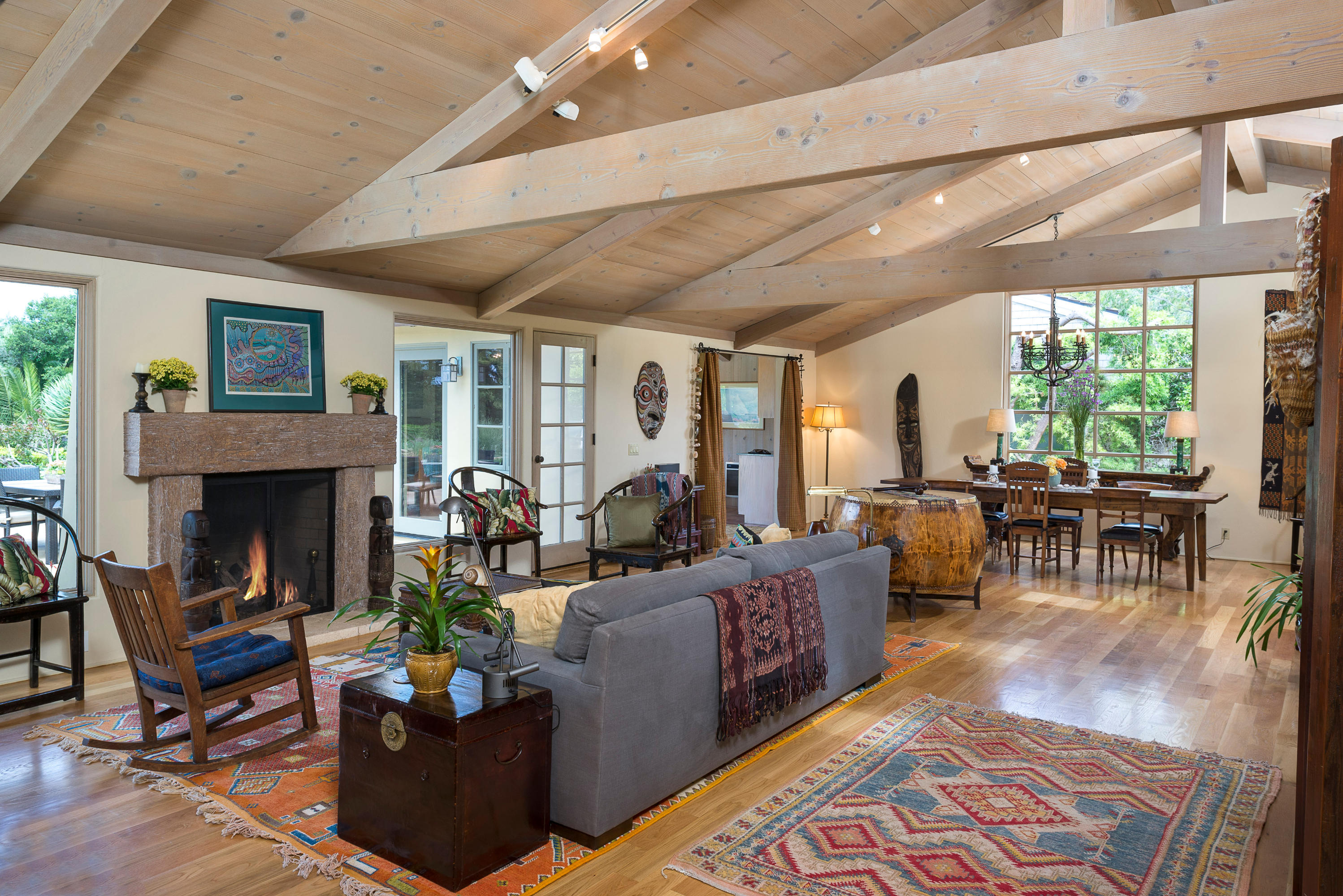321 Santa Rosa Lane Montecito, CA 93108 - Photo 3 of 14 GreatRoom