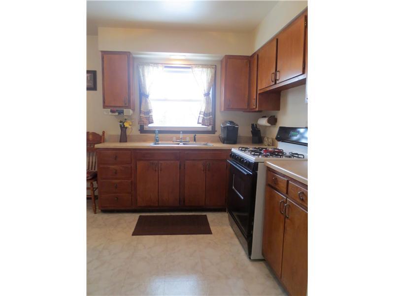 2425 Front Street Monaca, PA 15061 - Photo 8 of 18 Kitchen.