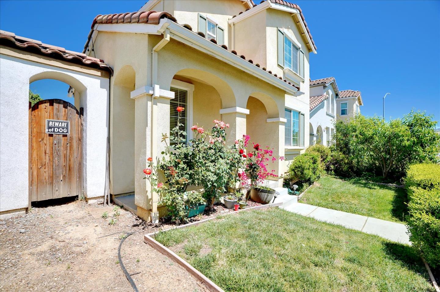 15525 Watsonville Road Morgan Hill, CA 95037 - Photo 4 of 36 a view of a front of house with potted plants