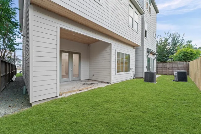 $1,299,000 | 815 Lawrence Street, Houston, TX 77007