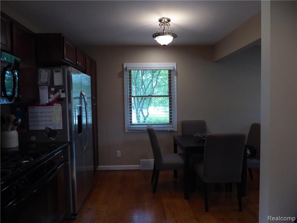 1920 Graefield Road, Unit 66 Birmingham, MI 48009 - Photo 14 of 25 168.JPG