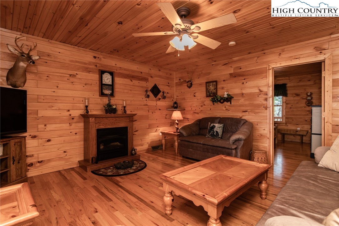 1985 Buck Mountain Road Purlear, NC 28665 - Photo 12 of 50 Gallery Image 12