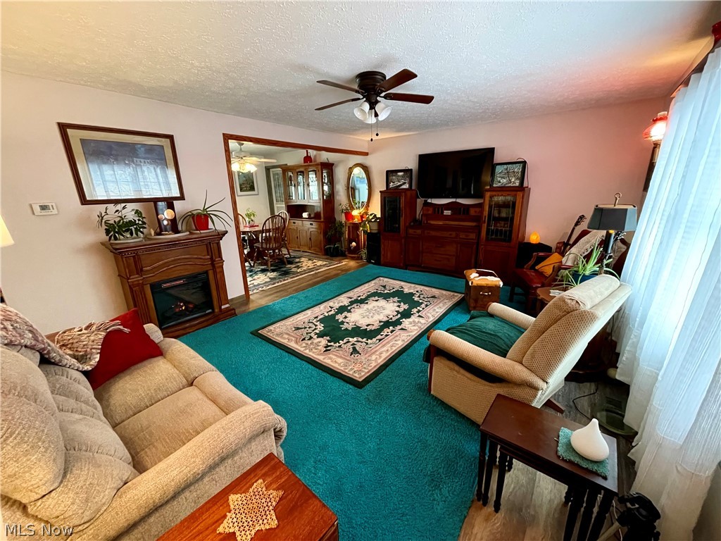 369 Longview Road Medina, OH 44256 - Photo 2 of 28 Gallery Image 2