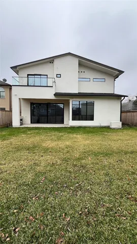 a view of a big room with an empty room