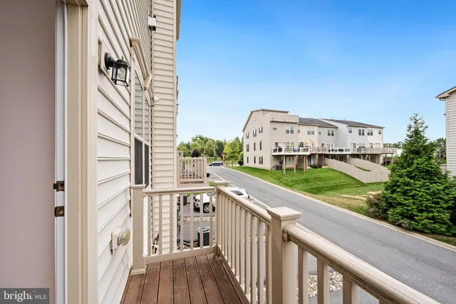 $2,600 | 5822 Oakdale Vlg Road, Ijamsville, MD 21754