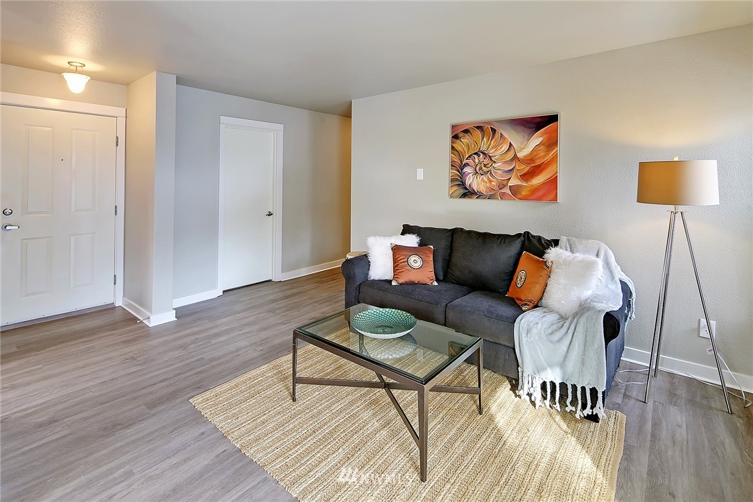 9805 Avondale Road Northeast, Unit U256 Redmond, WA 98052 - Photo 2 of 18 Gallery Image 2