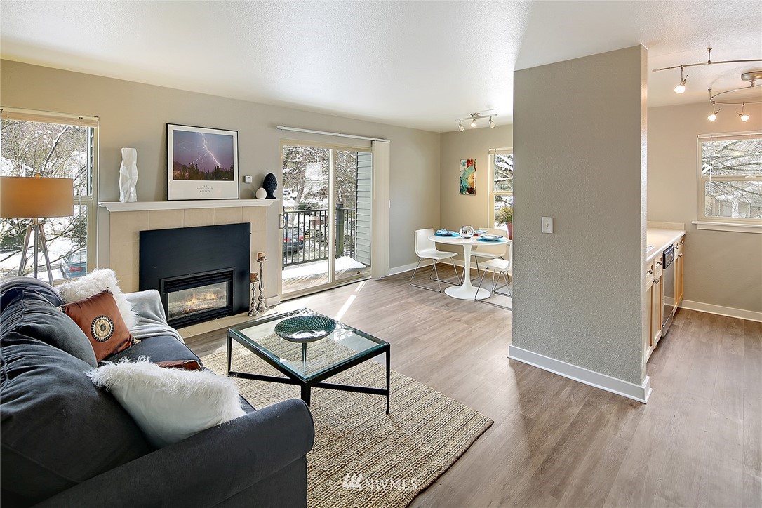 9805 Avondale Road Northeast, Unit U256 Redmond, WA 98052 - Photo 3 of 18 Gallery Image 3