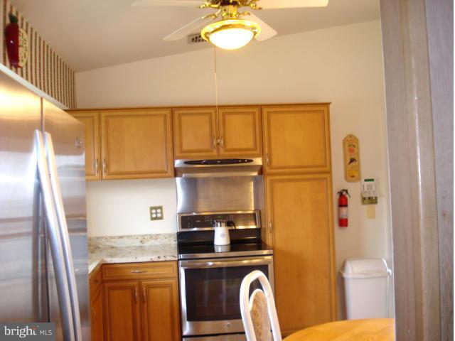 915 Painted Post Road Pikesville, MD 21208 - Photo 9 of 30 Kitchen