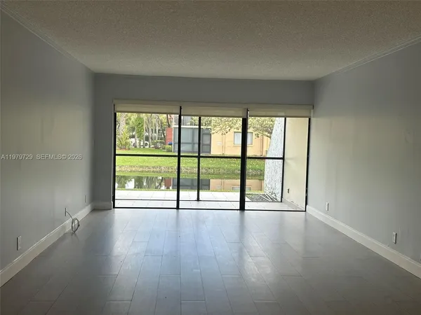 an empty walk in closet