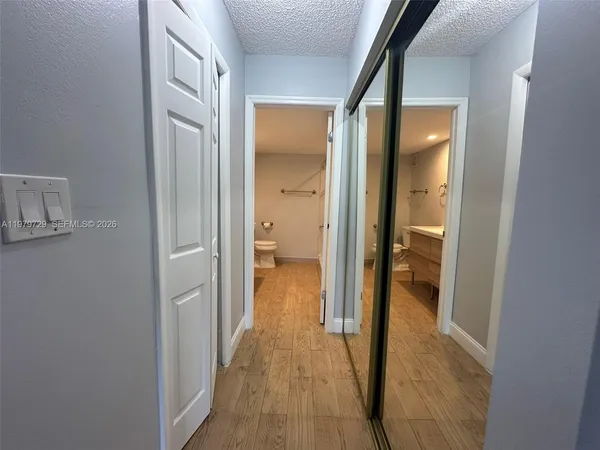 $2,550 | 200 Lakeview Drive, Unit 111, Weston, FL 33326