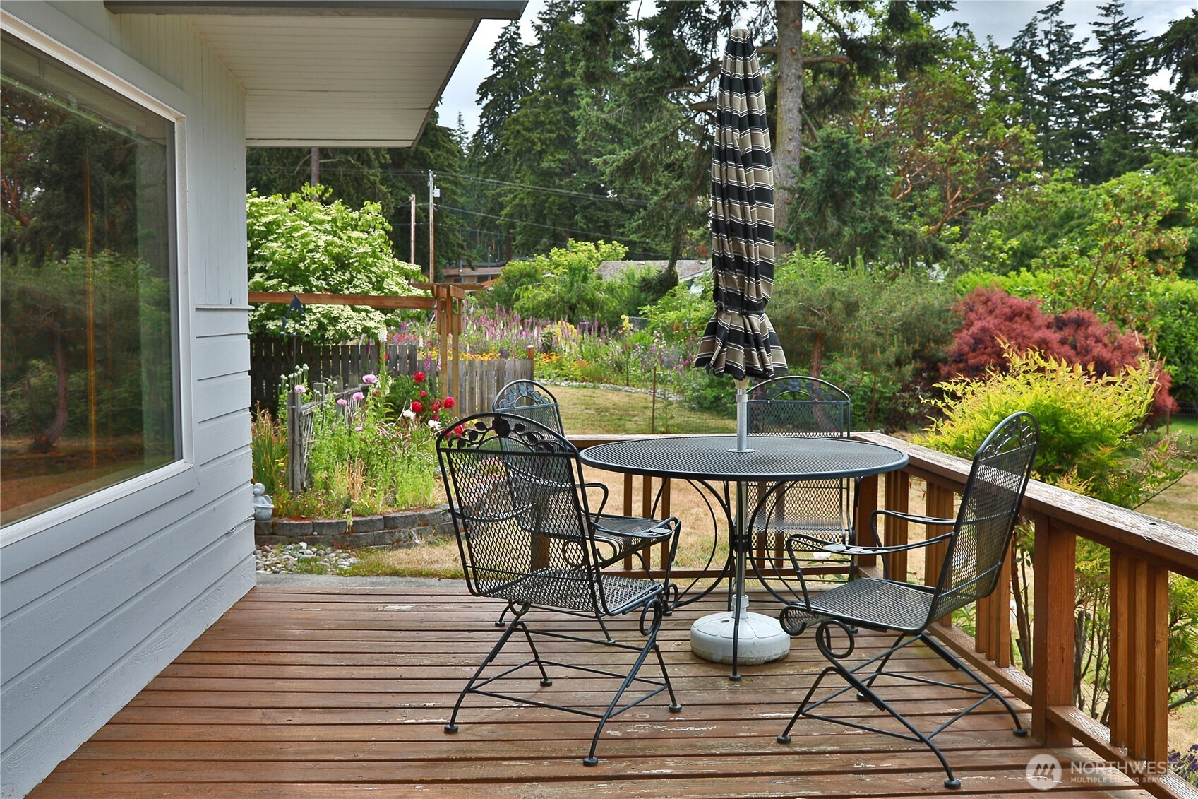 538 East Bush Point Road Freeland, WA 98249 - Photo 11 of 39