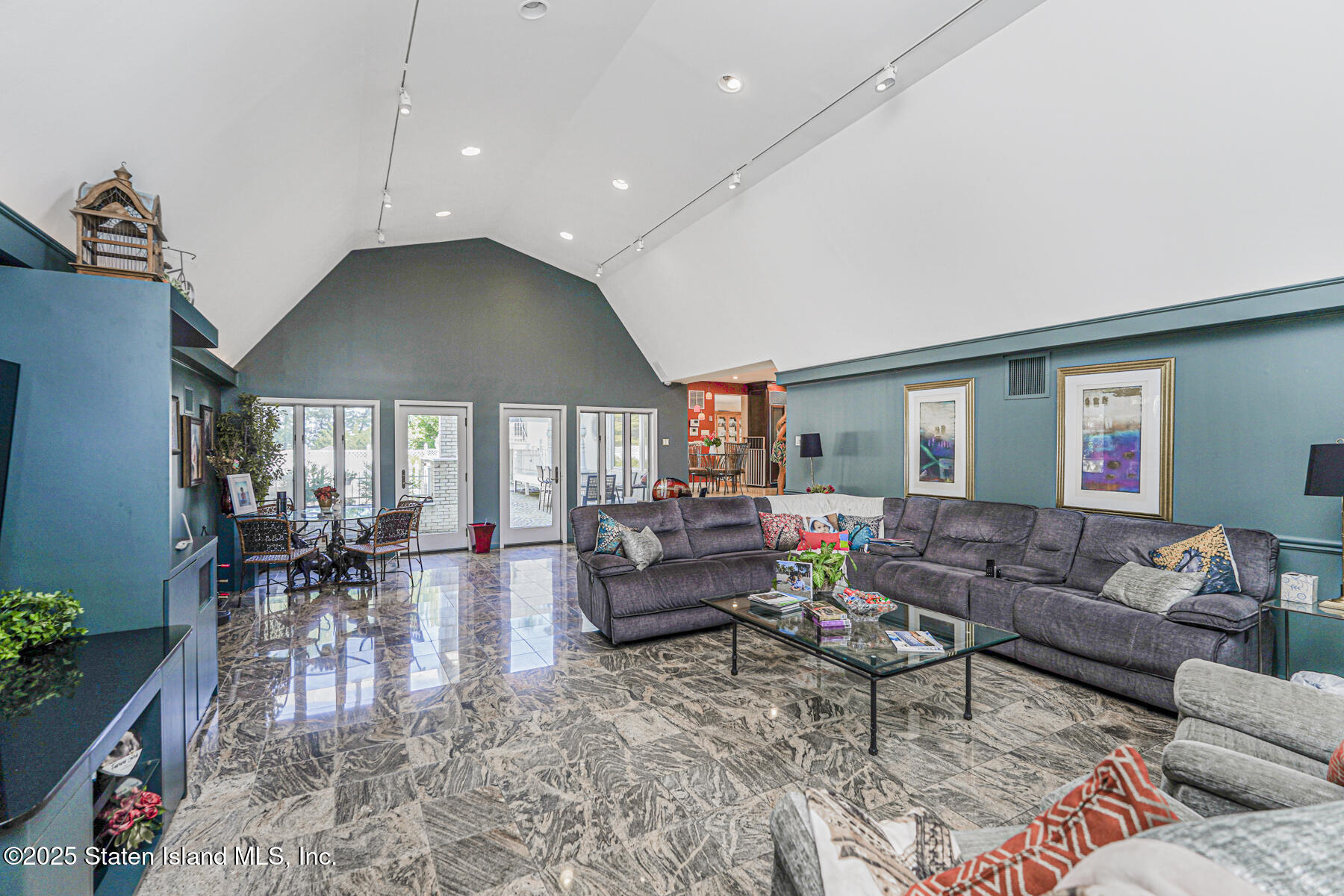 26 Highpoint Road Staten Island, NY 10304 - Photo 13 of 36 Photo Feb 15 2018, 8 59 03 PM