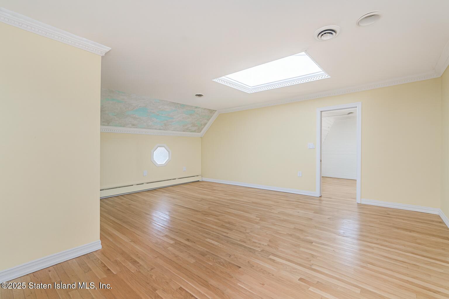 26 Highpoint Road Staten Island, NY 10304 - Photo 20 of 36 Photo Sep 06 2025, 8 37 46 AM (3)